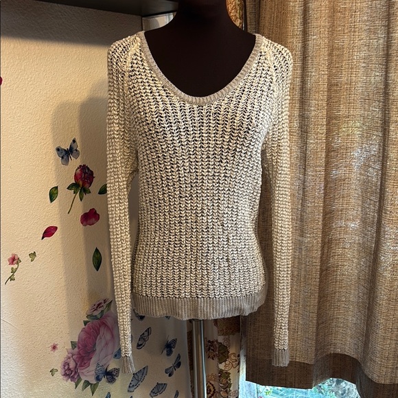 Lou & Grey long sleeve crochet cream with gray trim sweater. Size S. - Picture 4 of 17